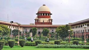 rks85ne_supreme-court-on-freebees-_640x480_06_October_23